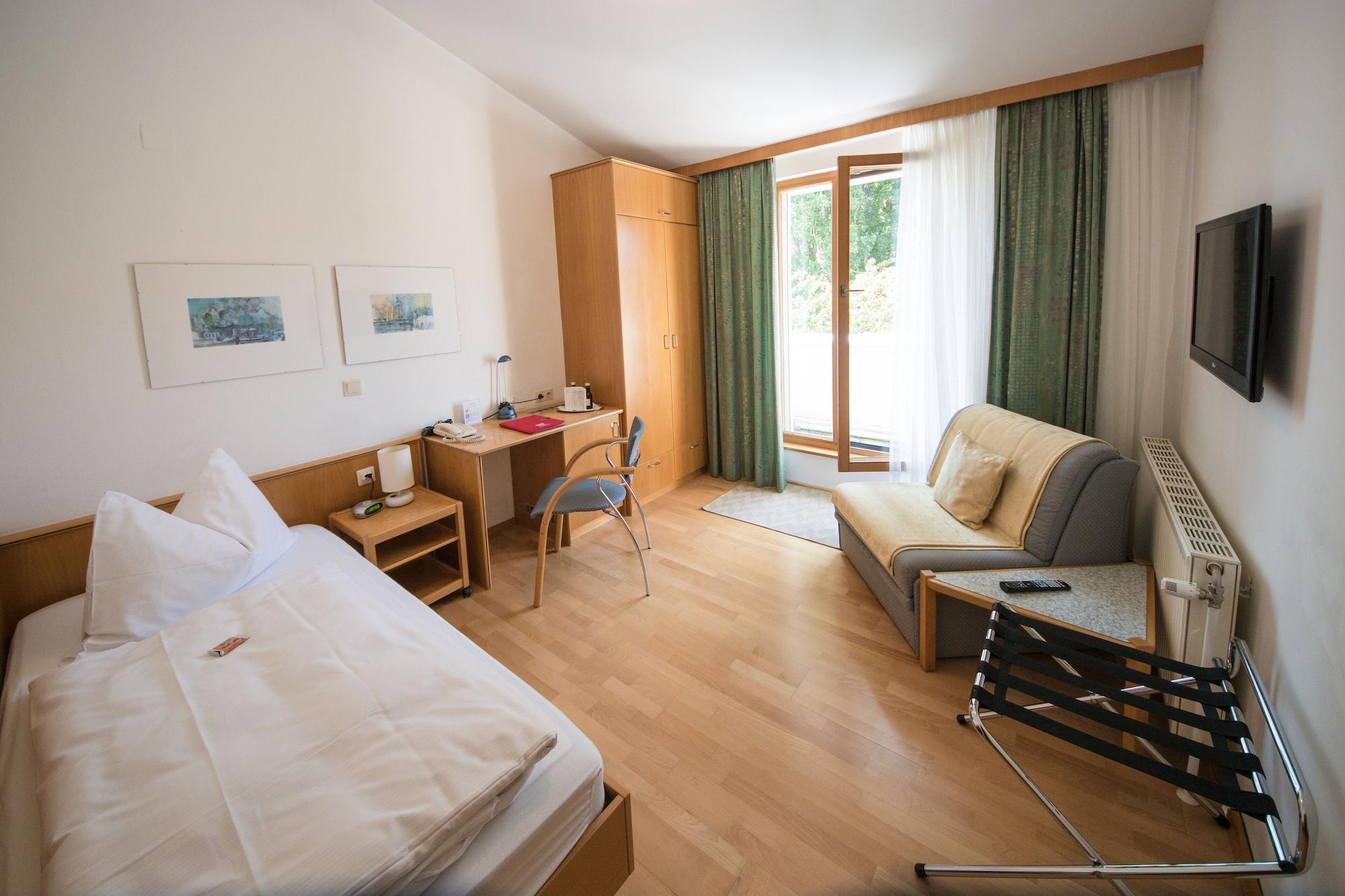Am Spiegeln Dialog.Hotel.Wien Exterior photo